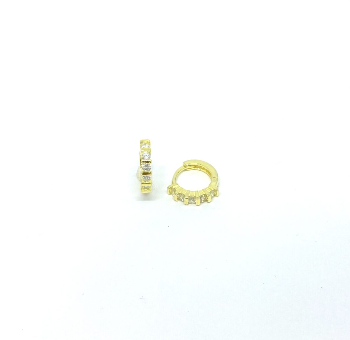 Argolla con uñas SoleJoyas Argollas de Plata 9.25 enchapado en Oro 18k con cristales con uñas. - Imagen 1