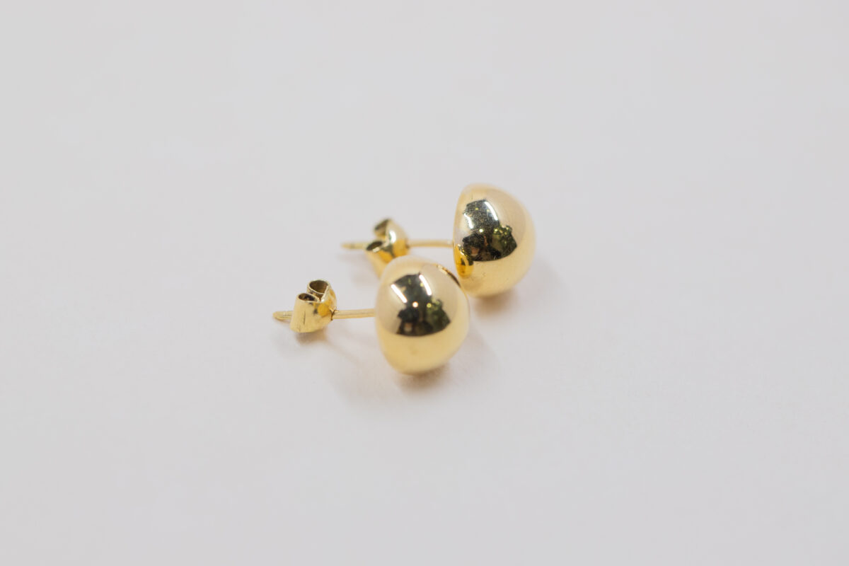 SOLE JOYAS ARETES DE ORO DE 18K MEDIA ESFERA - Imagen 1