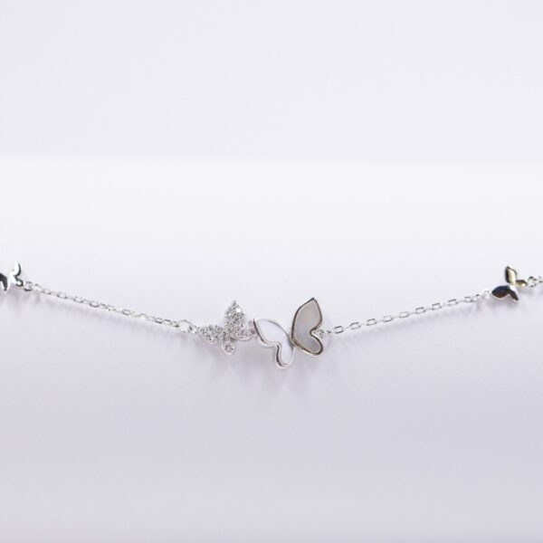 solejoyas collar de plata 9.25 con circones suizos, rodio y nacar con mariposas