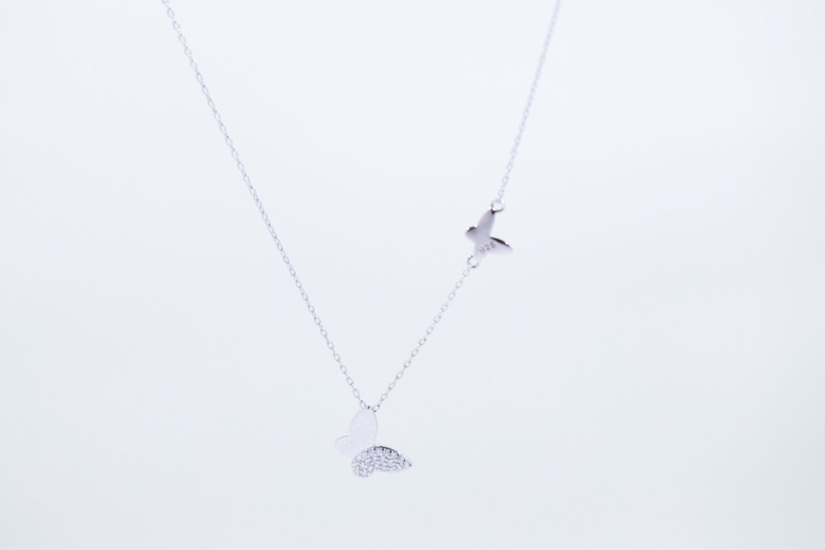 Imagen de WhatsApp 2022-12-09 a las 20.22.17 solejoyas collar de plata 9.25 con circones suizos y rodio con dije de mariposa - Imagen 1