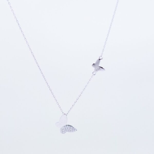 solejoyas collar de plata 9.25 con circones suizos y rodio con dije de mariposa